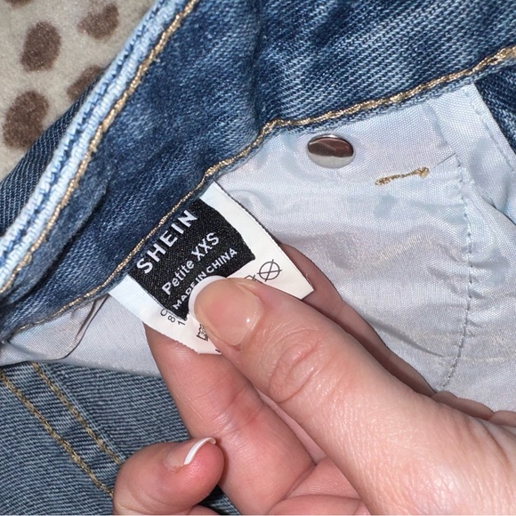 Boyfriend Jeans - Picture 2 of 2